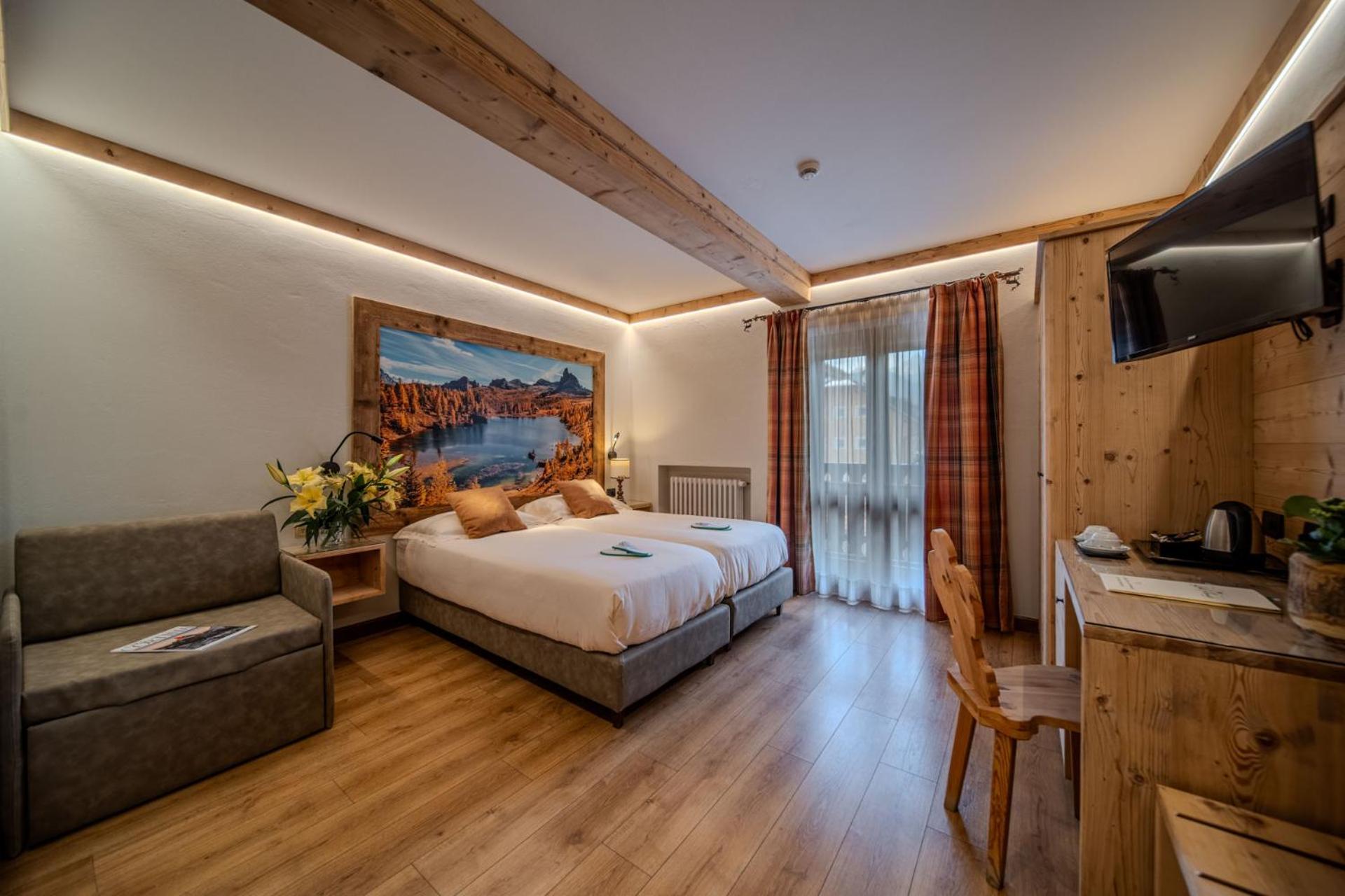 Hotel Panda Cortina- Ricarica Auto Elettriche กอร์ตินาดัมเปซโซ ภายนอก รูปภาพ
